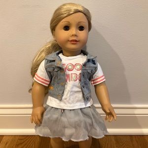 American girl doll “Tenney” with outfit and shoes